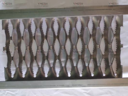 Hot Dip Galvanized 5 Hole Round Channel Perf O Grip Grating 300 มิลลิเมตร