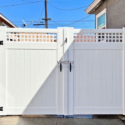 6Ft สวนกลางแจ้งรั้วความเป็นส่วนตัว PVC Vinyl Lattice สีขาวราคาถูก
