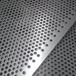 1.2 มิลลิเมตรหนาอลูมิเนียมเหล็กกระปุกเจาะ Mesh สําหรับระบบระบายน้ํา