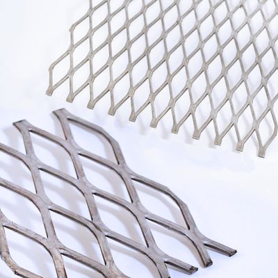 โครงสร้างกันการกัดกรองเหล็กขยาย Mesh โลหะขยาย