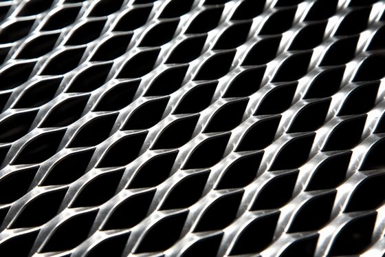 4 * 8ft เหล็กเพชรขยาย Mesh โลหะสําหรับวัสดุก่อสร้าง