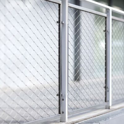 ตาข่ายสแตนเลสสตีลสำหรับความปลอดภัย SS304/316 สำหรับสะพานในสวนสัตว์