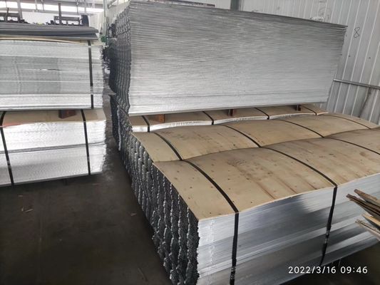 ตะแกรงเหล็กฉีกเคลือบสังกะสีพร้อมคุณสมบัติทนทานต่อการกัดกร่อนและทนไฟสำหรับผนังภายใน