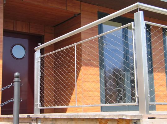 ตาข่ายป้องกันราวบันได สแตนเลสสตีล AISI 304/316 ลวดสลิง พร้อมสังกะสี