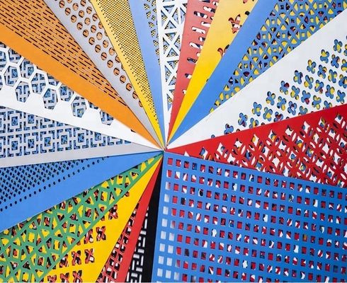 ประกอบการสถาปัตยกรรมที่เจาะโลหะหน้าผา Powder Coated