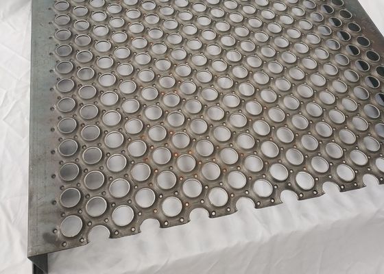 Hot Dip แกลวนไซด์จับ Strut ความปลอดภัย Grating ทางเดินช่องทาง 5 "ความลึก