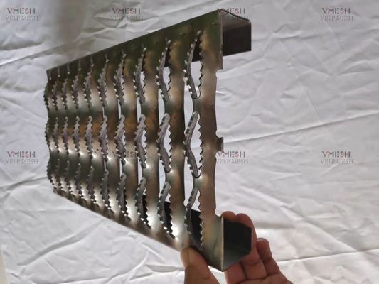 แผ่นโลหะกันลื่น ตะแกรงกันลื่น Walkway Grip Strut Safety Grating 2.0-4.0mm