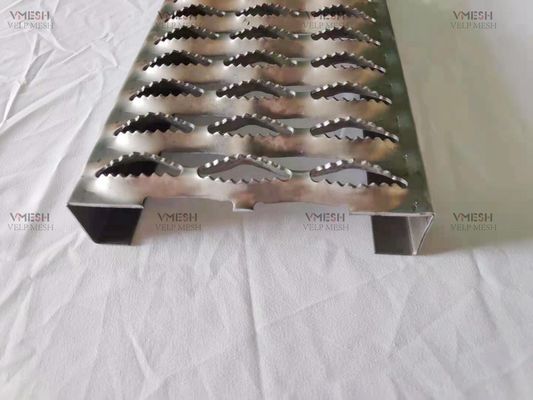 บันไดอลูมิเนียม 3 มม. แท่นบรรทุกสินค้า Grip Strut Grating