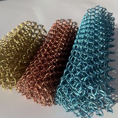 อลูมิเนียมพื้นผิวที่มีสีสันโซ่ทอเชื่อมลวดม่านลวดตาข่าย