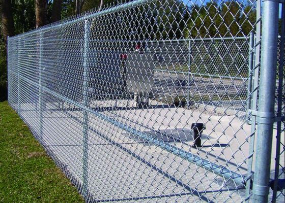 พีวีซีเคลือบลวดตาข่าย 50 Ft Chain Link รั้วสนามเด็กเล่น Diamond